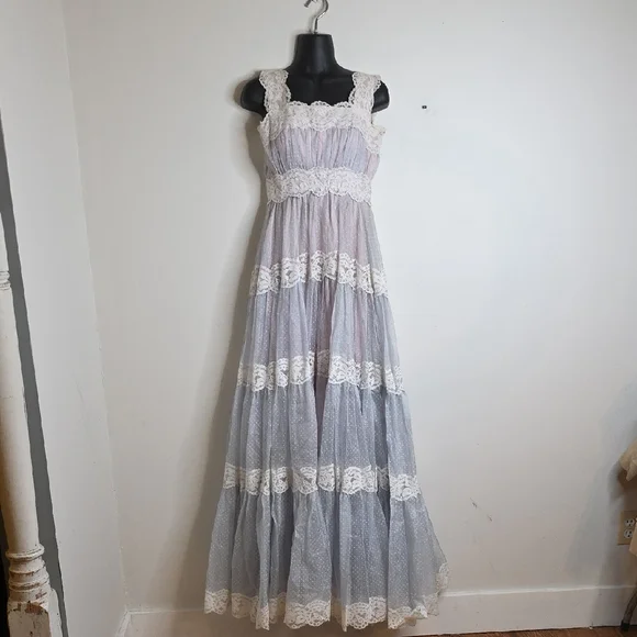 Elegant Lace Trimmed Maxi Dress VINTAGE, PROM , HIPPIE BOHO - Picture 1 of 11